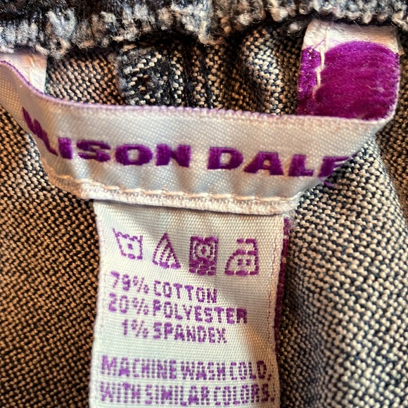 Pretty medium stonewashed studded jeans by Allison Daley, size 16, like new! - Picture 16 of 16